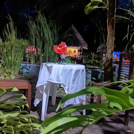 L Hippocampe Otel Maroantsetra Dış mekan fotoğraf